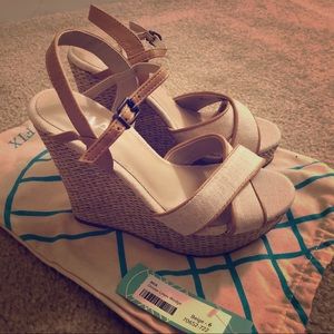 *Brand New* Dossie Linen Wedges